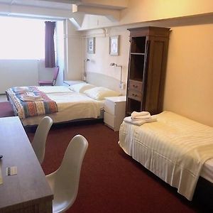 Dreibettzimmer
